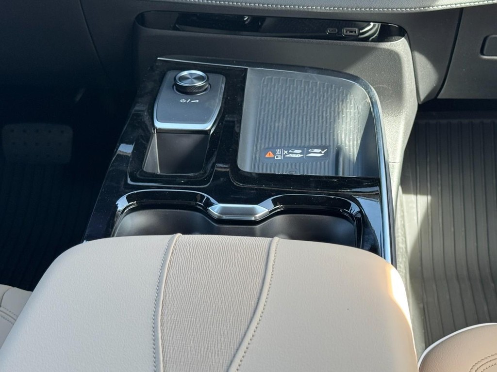 Buick Enclave Vehicle Image 10