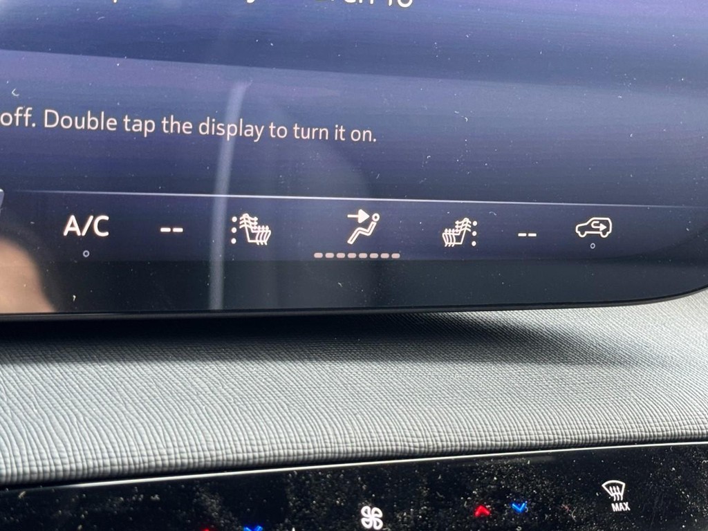 Buick Enclave Vehicle Image 13