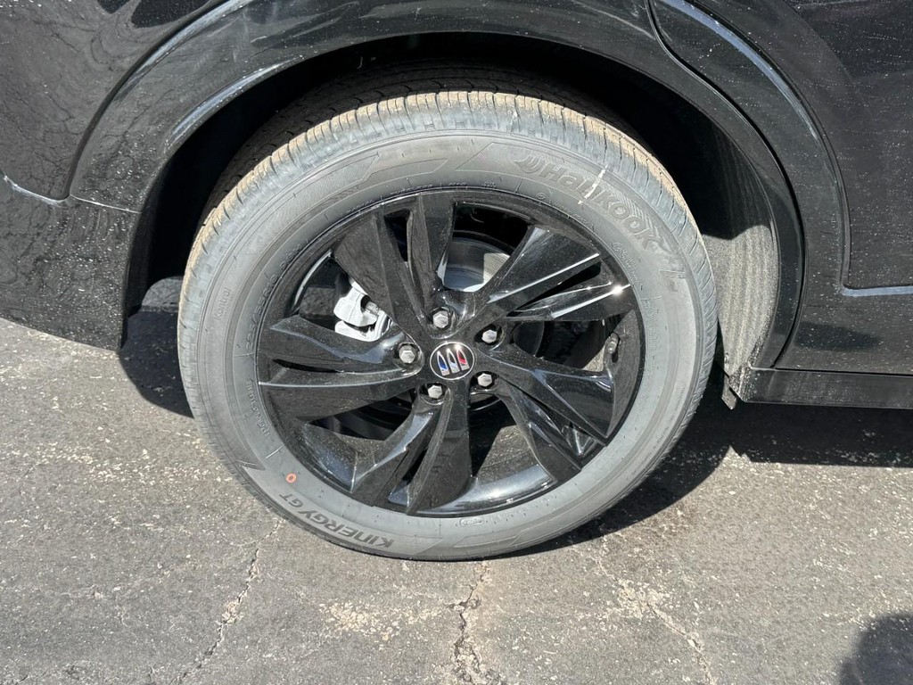 Buick Encore GX Vehicle Image 04