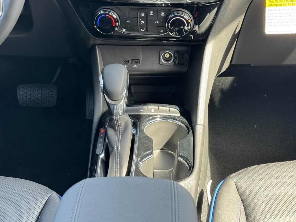 Buick Encore GX Vehicle Image 09