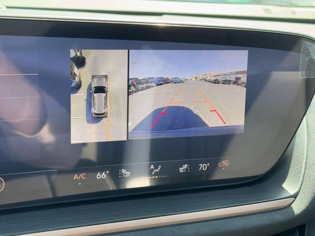 Buick Envision Vehicle Image 14