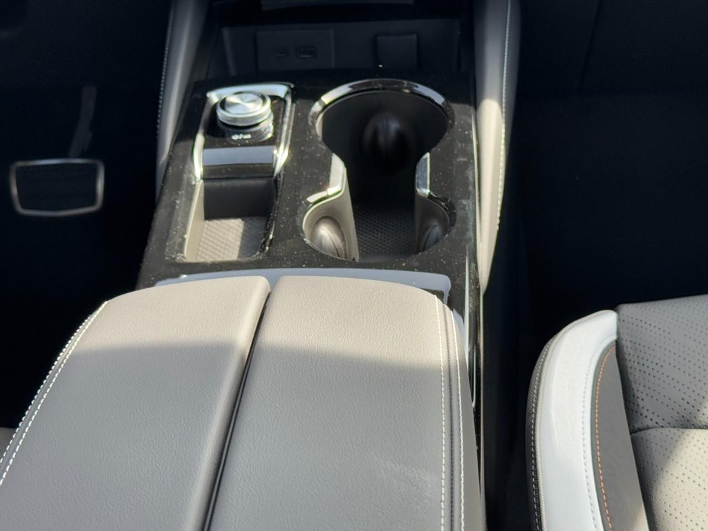 Buick Envision Vehicle Image 09