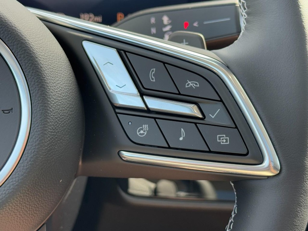 Buick Envision Vehicle Image 11