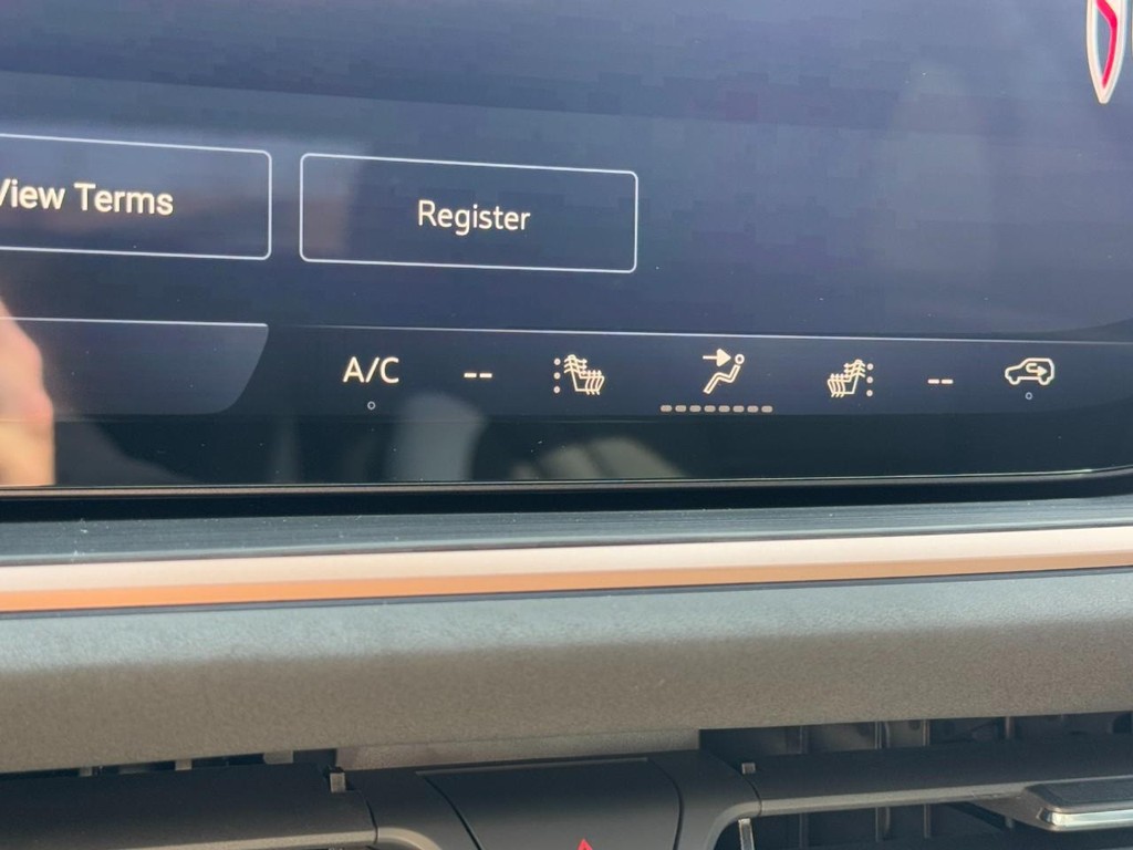 Buick Envision Vehicle Image 12