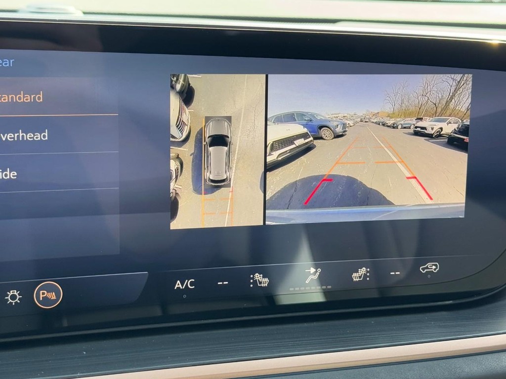 Buick Envision Vehicle Image 13