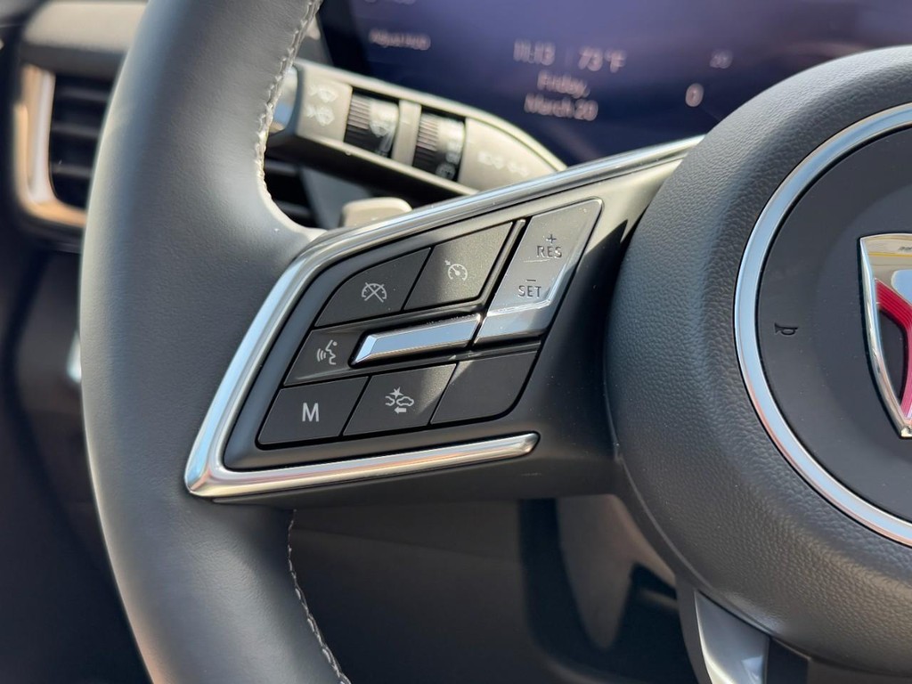 Buick Envision Vehicle Image 11