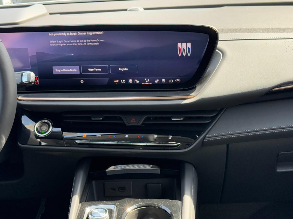 Buick Envision Vehicle Image 08