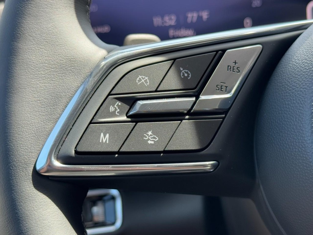 Buick Envision Vehicle Image 10