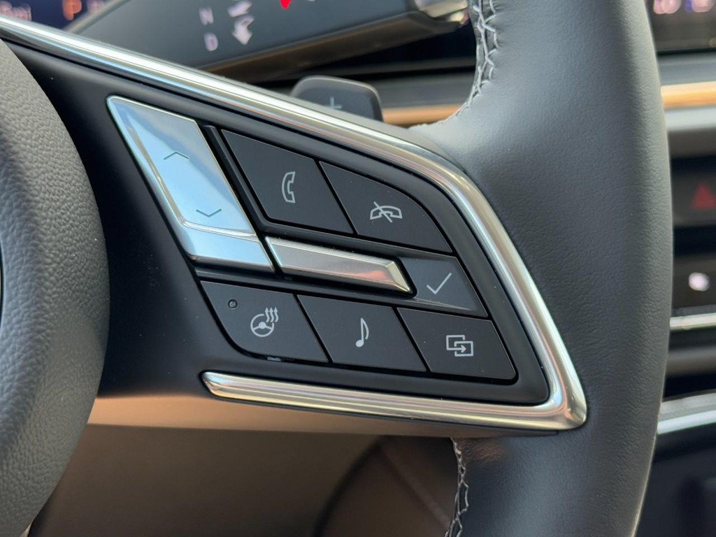 Buick Envision Vehicle Image 11