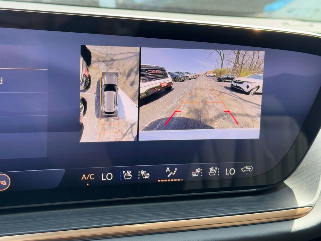 Buick Envision Vehicle Image 13