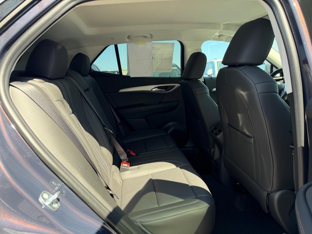 Buick Envision Vehicle Image 05