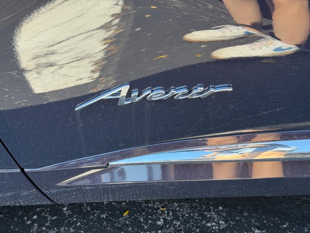 Buick Envision Vehicle Image 11