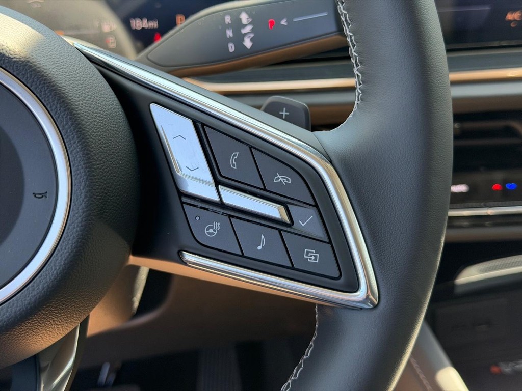 Buick Envision Vehicle Image 16