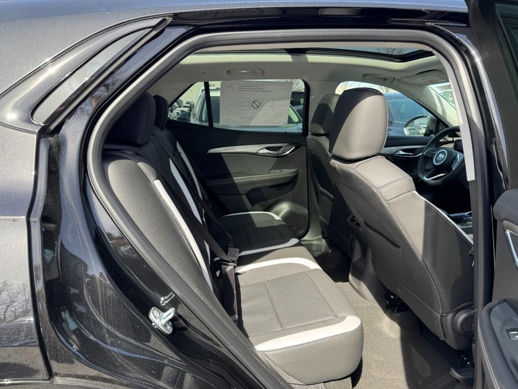 Buick Envision Vehicle Image 05