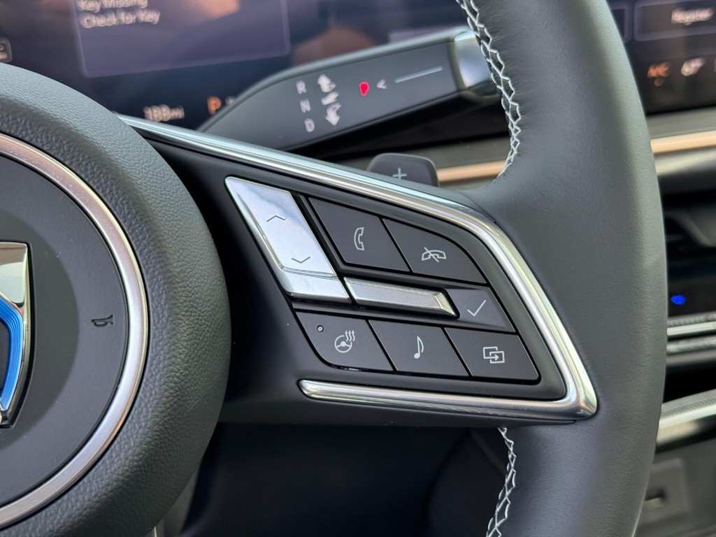 Buick Envision Vehicle Image 12