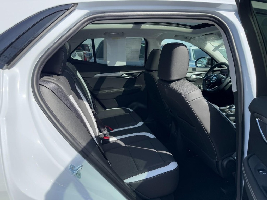 Buick Envision Vehicle Image 05