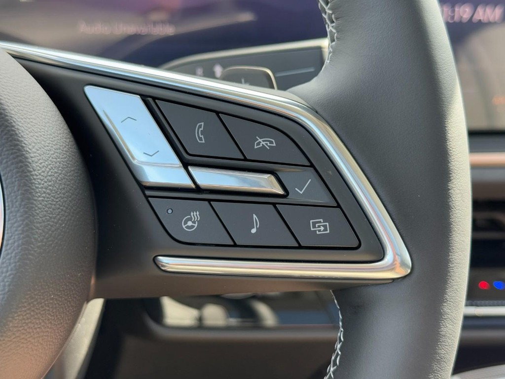 Buick Envision Vehicle Image 11