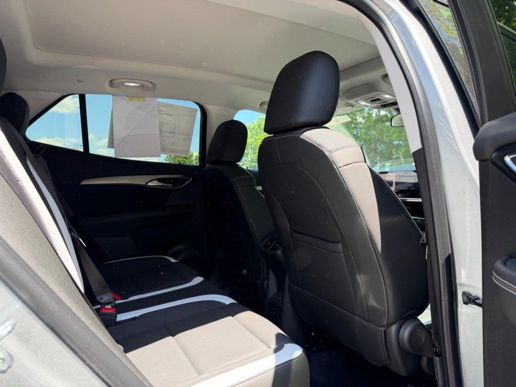 Buick Envision Vehicle Image 04