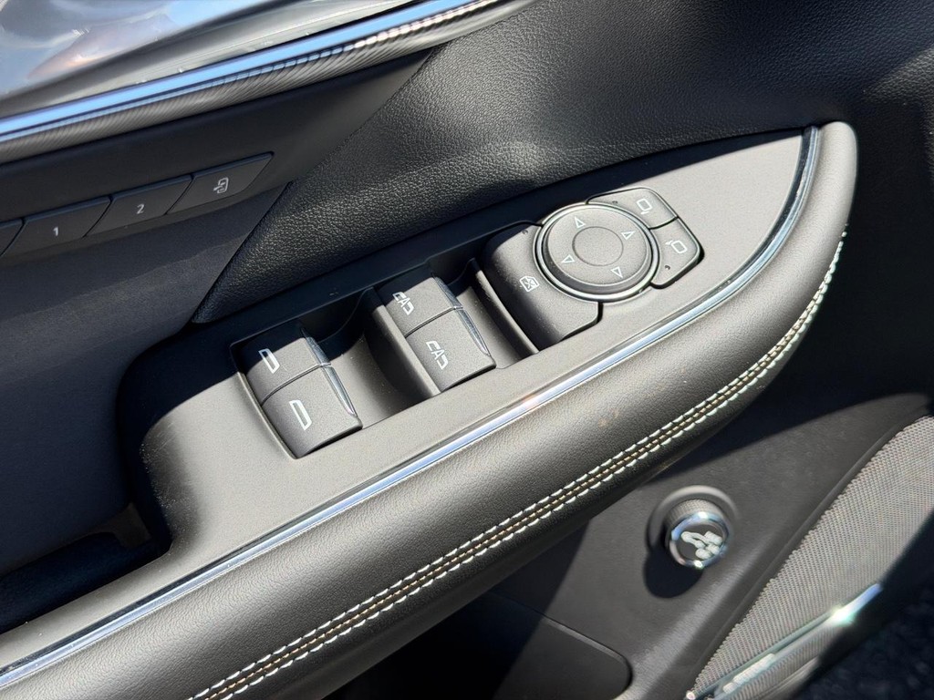 Buick Envision Vehicle Image 09