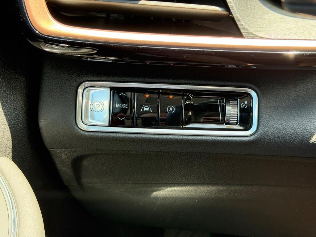 Buick Envision Vehicle Image 11