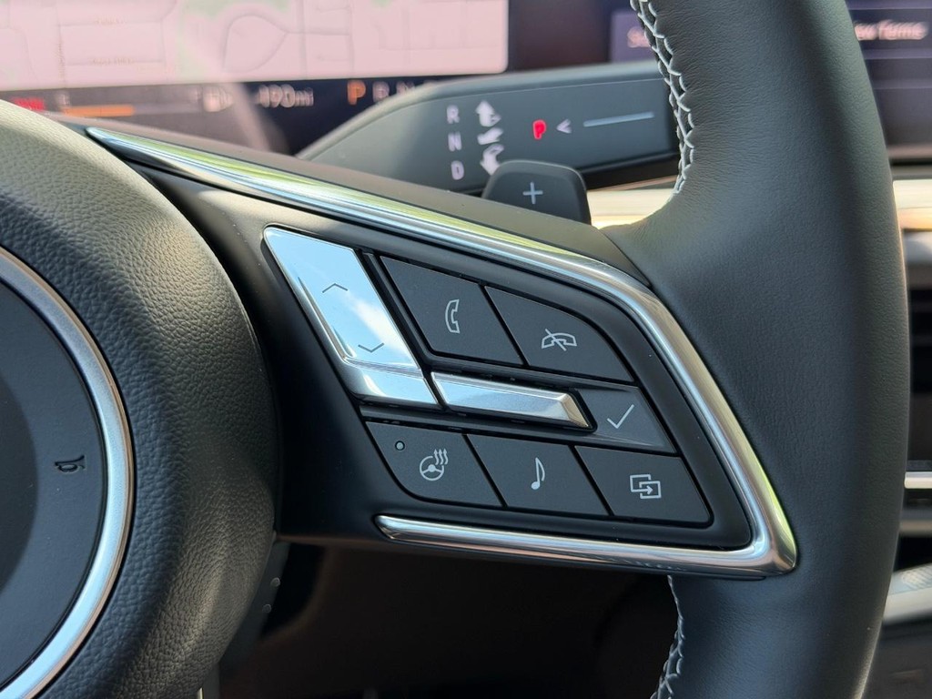 Buick Envision Vehicle Image 13