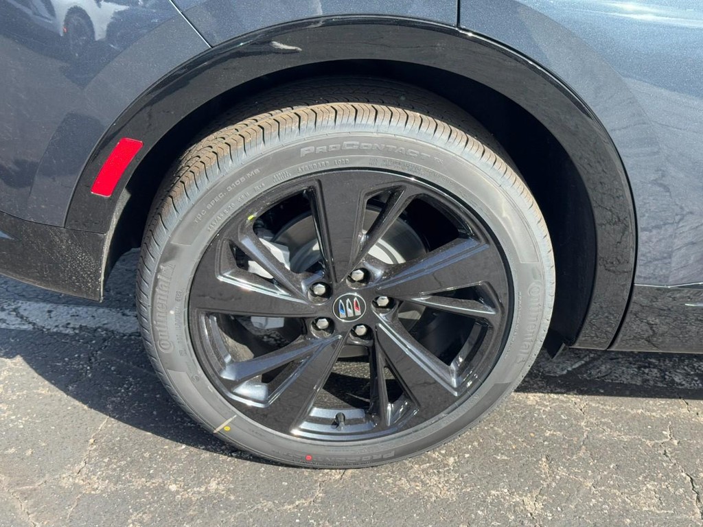 Buick Envision Vehicle Image 04