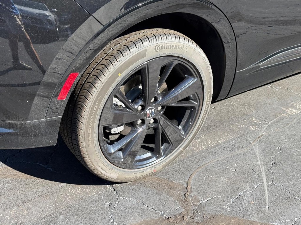 Buick Envision Vehicle Image 04