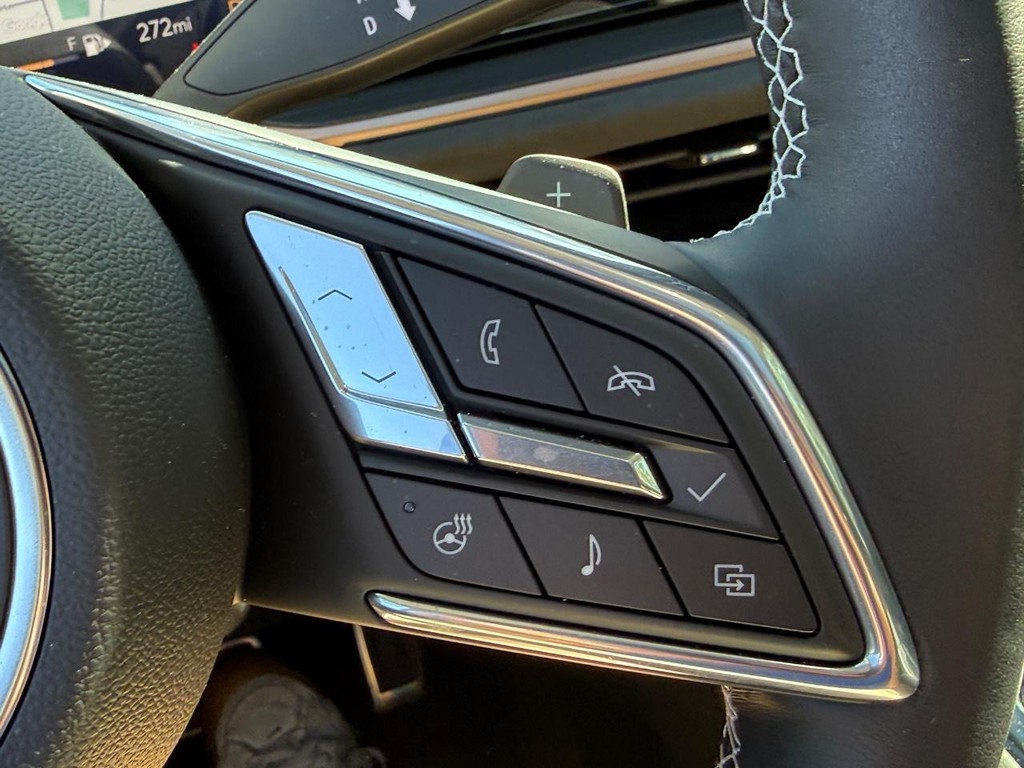 Buick Envision Vehicle Image 12
