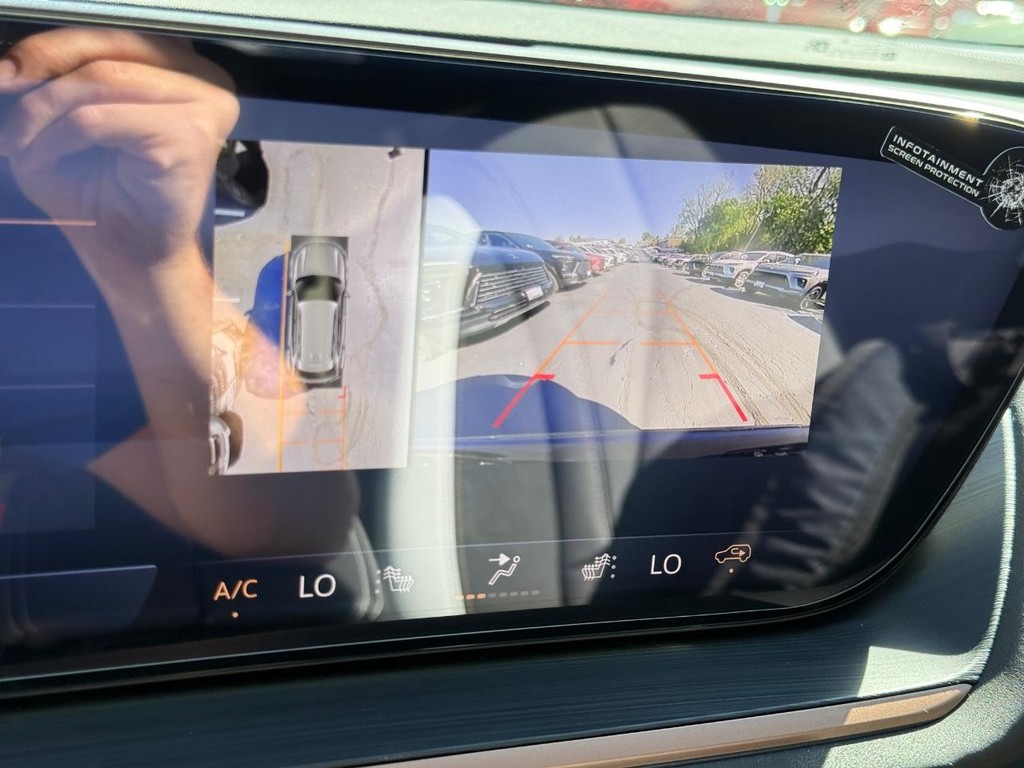 Buick Envision Vehicle Image 14