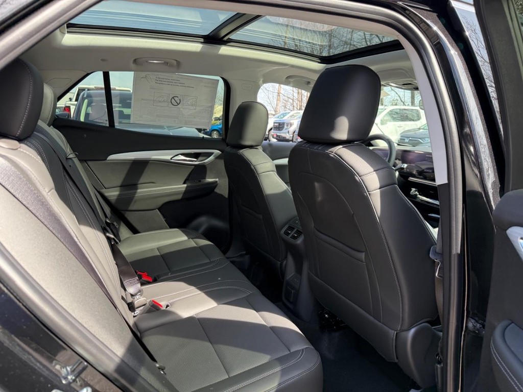 Buick Envision Vehicle Image 05