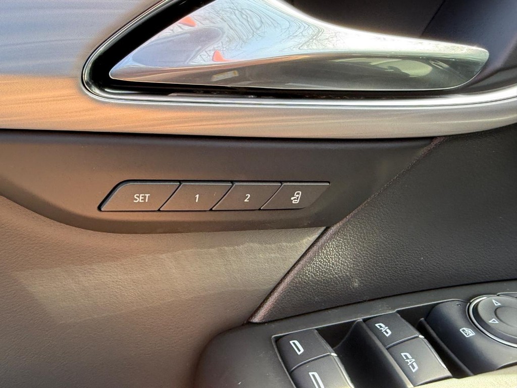 Buick Envision Vehicle Image 10