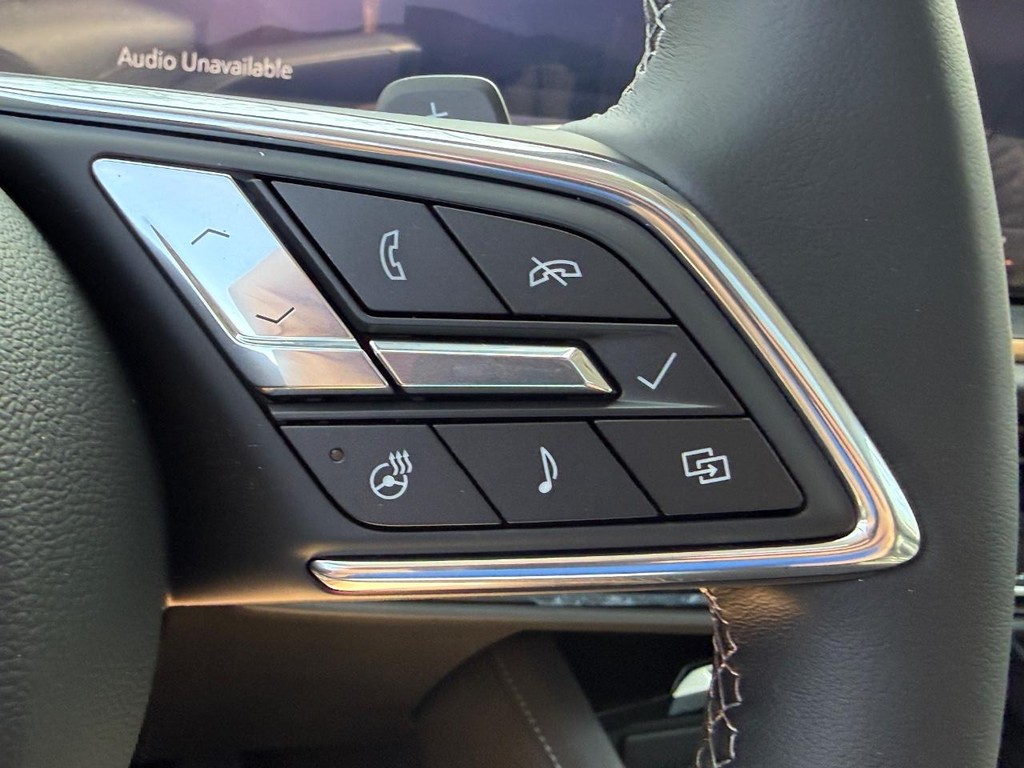 Buick Envision Vehicle Image 12