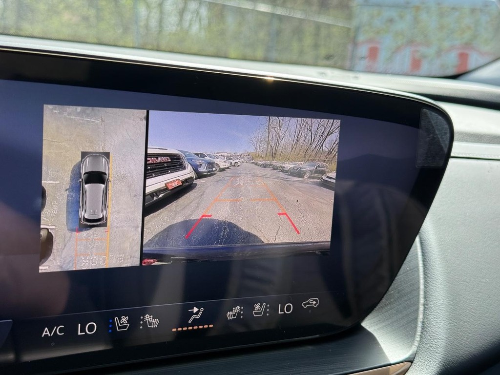 Buick Envision Vehicle Image 14