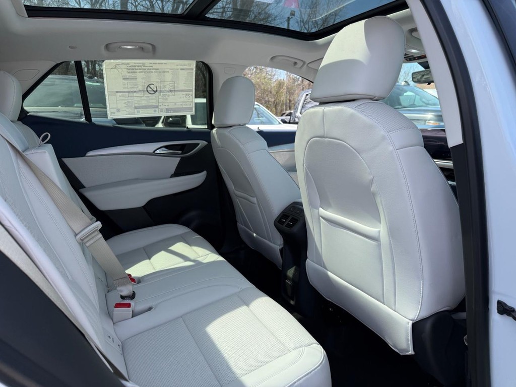 Buick Envision Vehicle Image 05