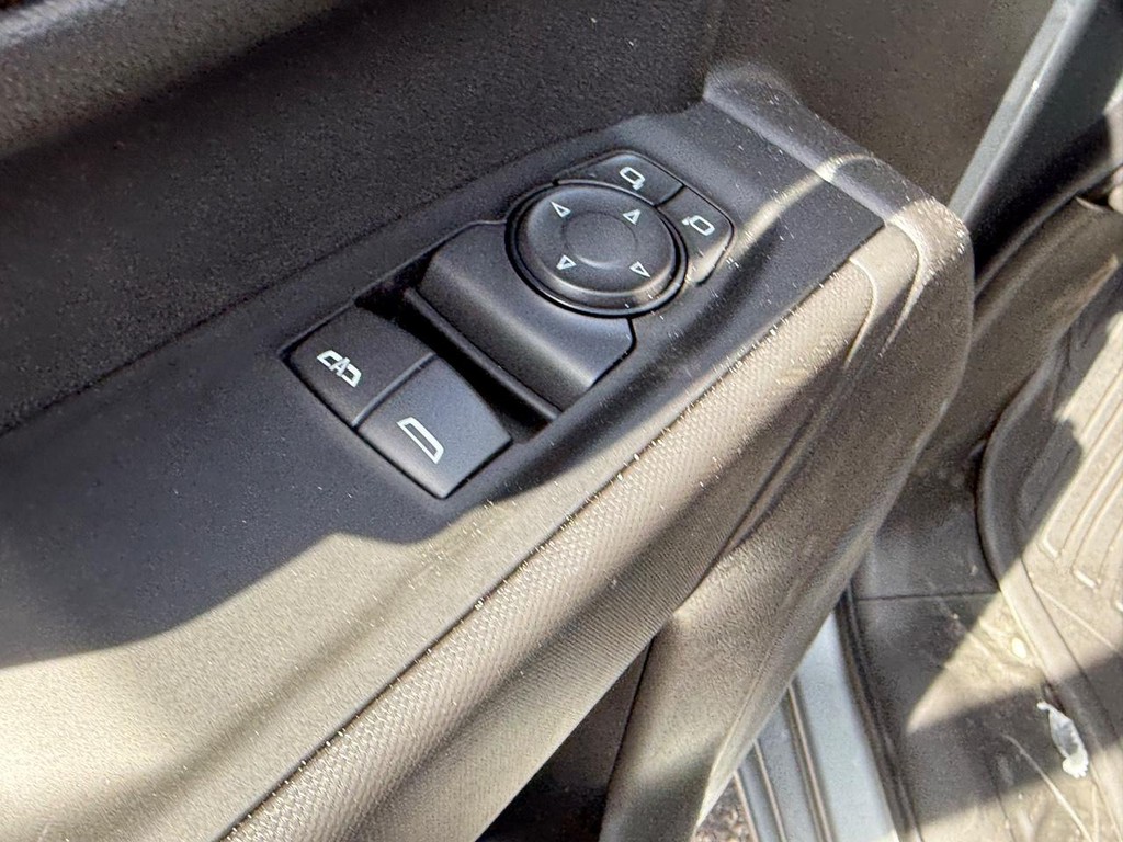 GMC Sierra 1500 Vehicle Image 07
