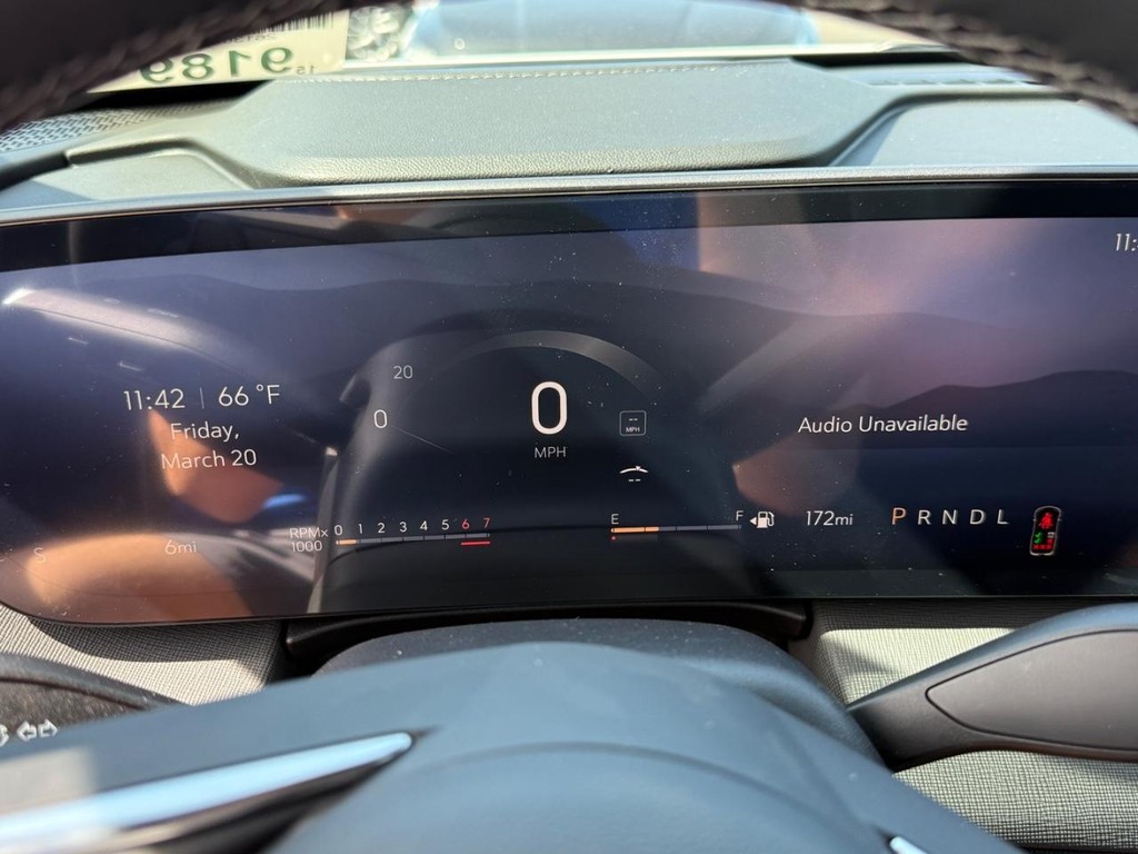 Buick Enclave Vehicle Image 13
