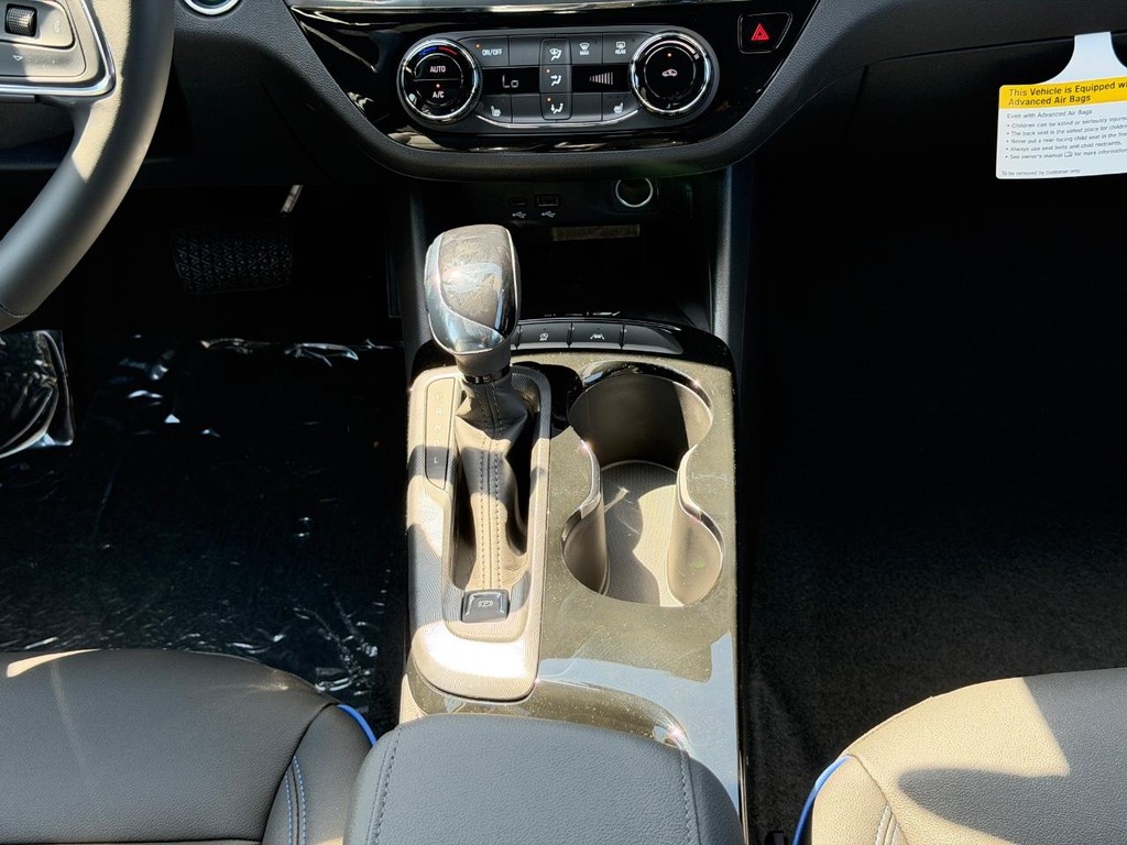 Buick Envista Vehicle Image 08
