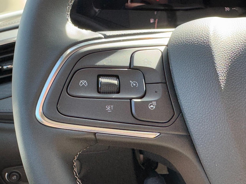 Buick Encore GX Vehicle Image 10