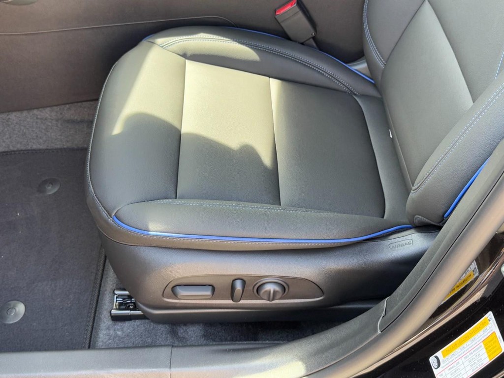 Buick Envista Vehicle Image 14