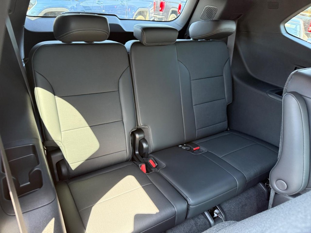 Buick Enclave Vehicle Image 05