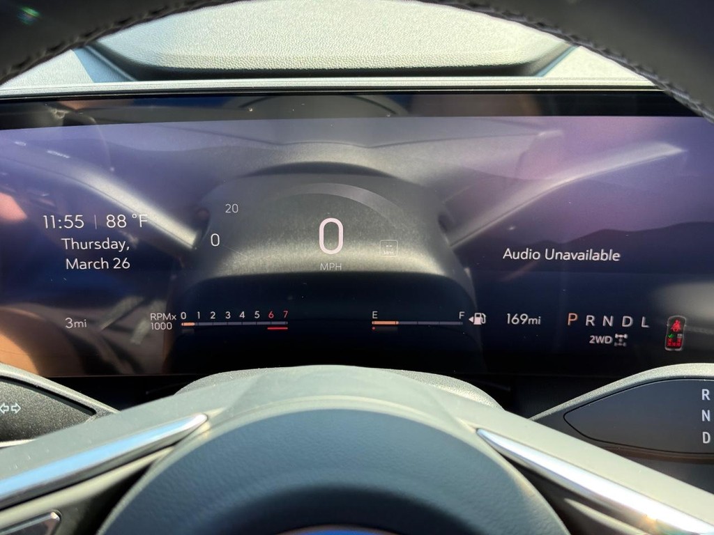 Buick Enclave Vehicle Image 16