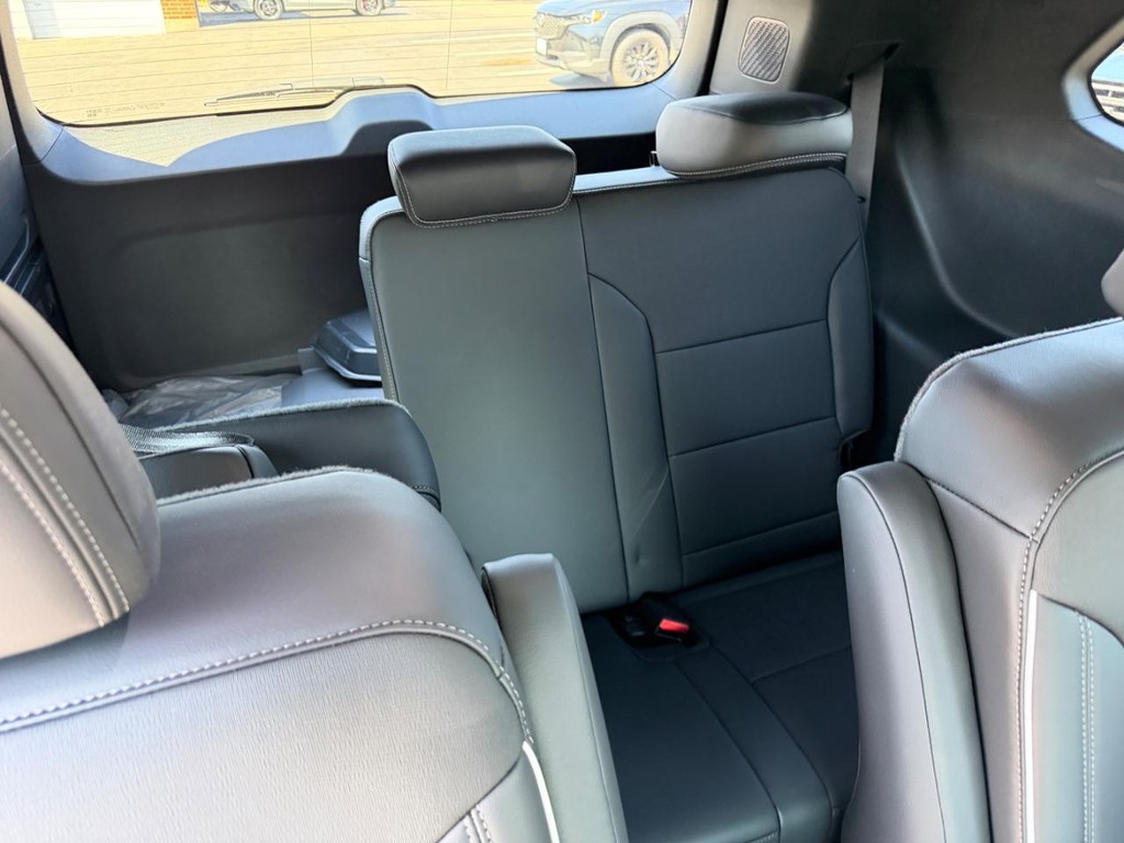 Buick Enclave Vehicle Image 06