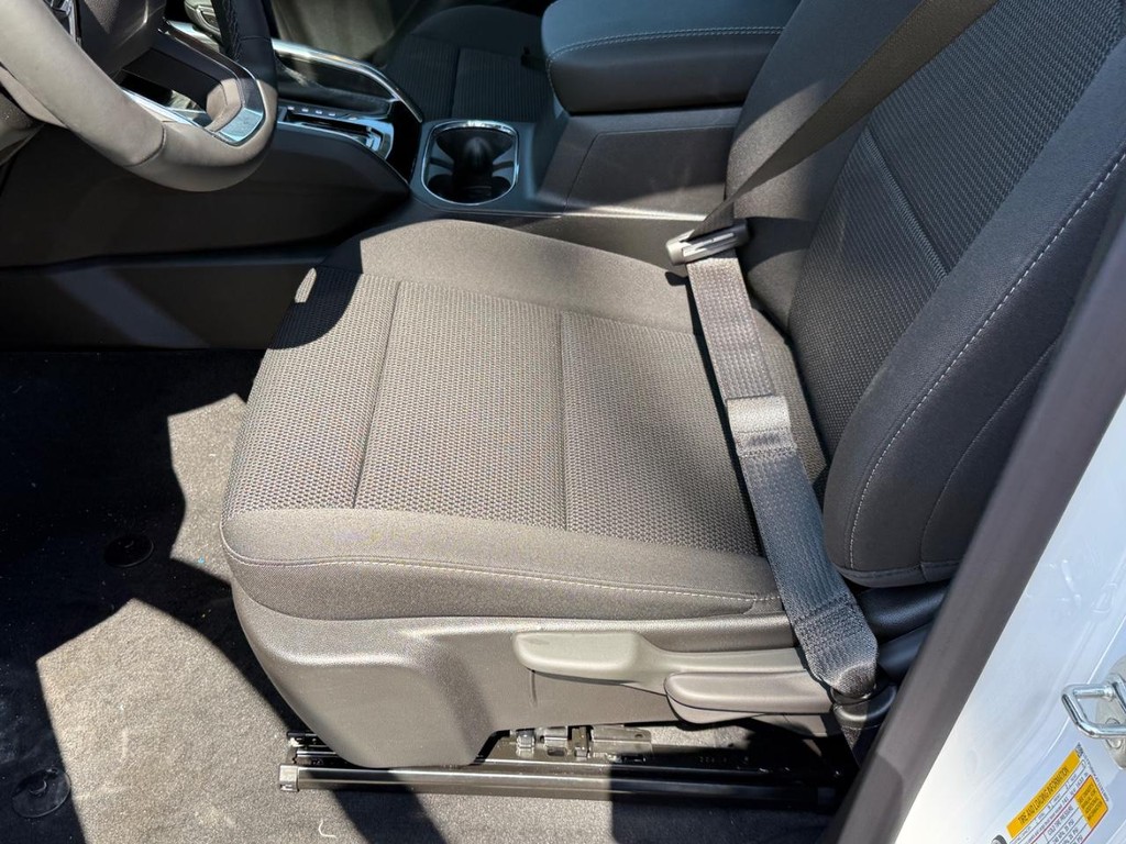 GMC Canyon Vehicle Image 11