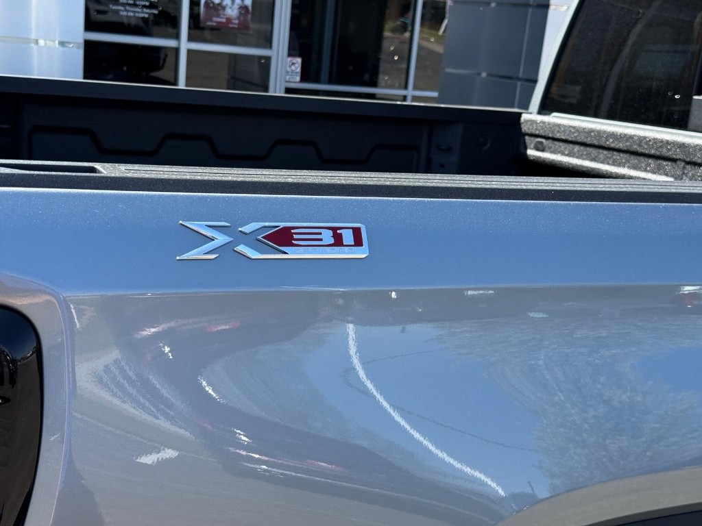 GMC Sierra 1500 Vehicle Image 04