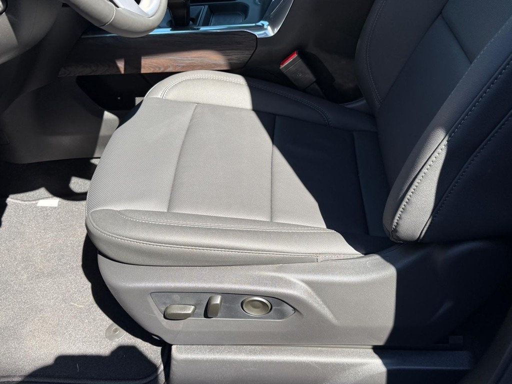 GMC Sierra 1500 Vehicle Image 12