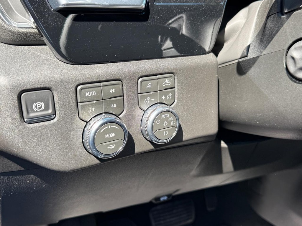 GMC Sierra 1500 Vehicle Image 13