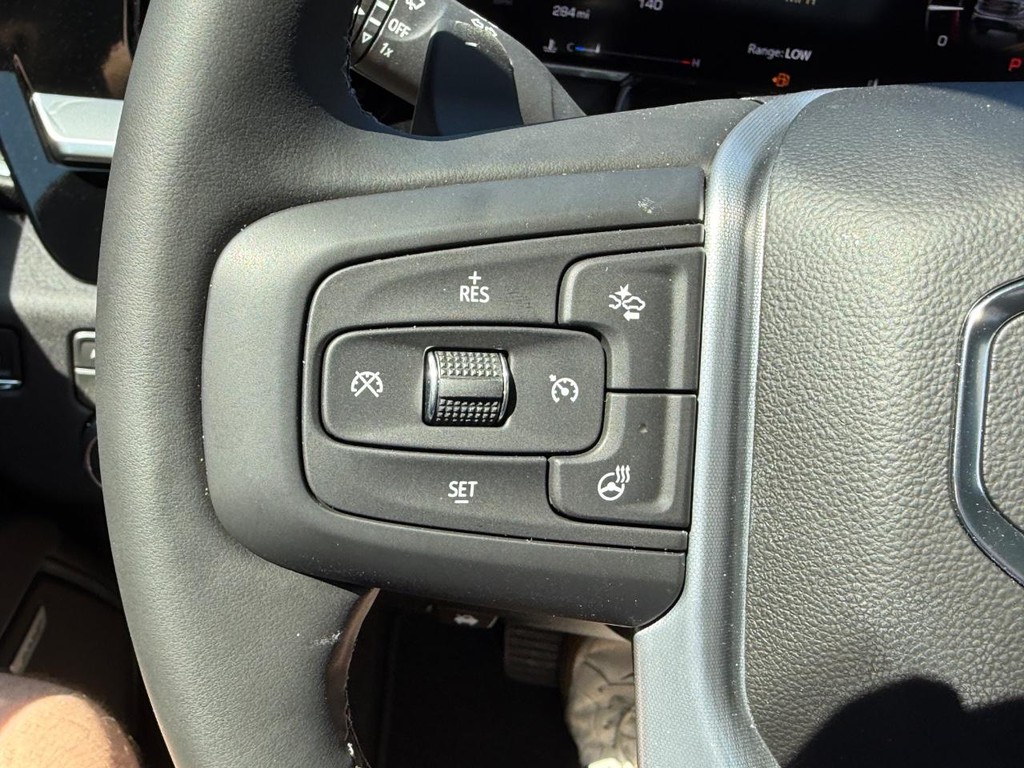 GMC Sierra 1500 Vehicle Image 14