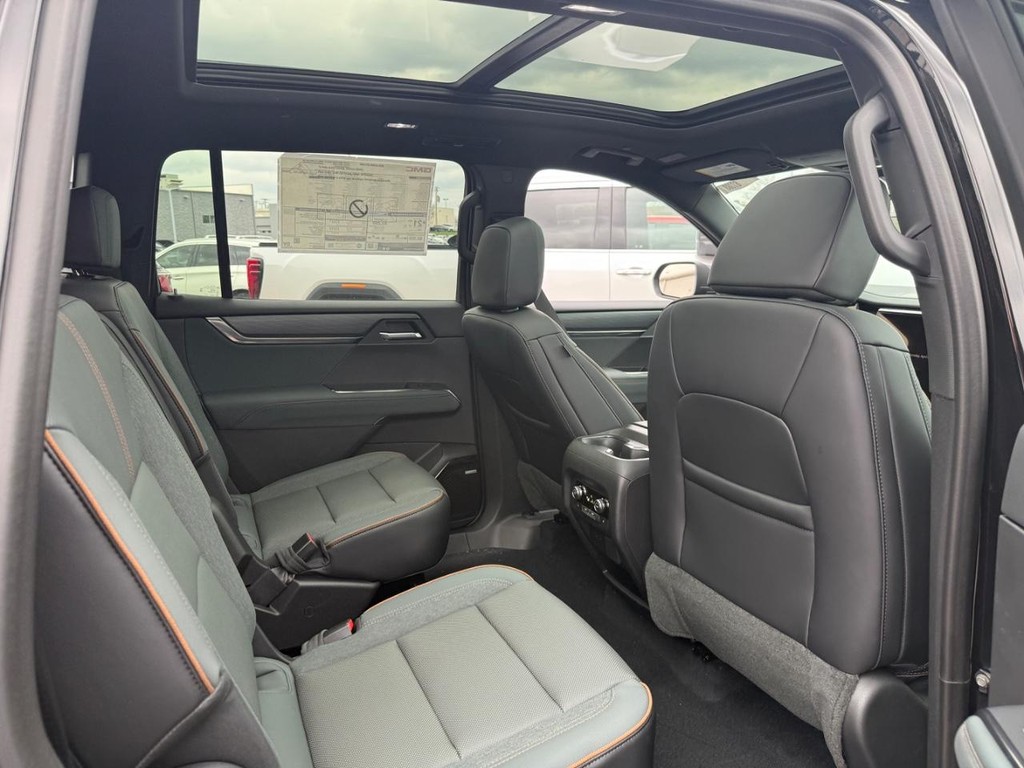 GMC Acadia Vehicle Image 07