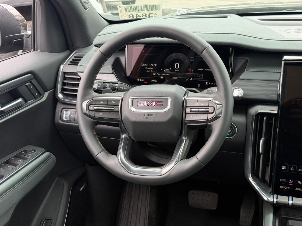 GMC Acadia Vehicle Image 10