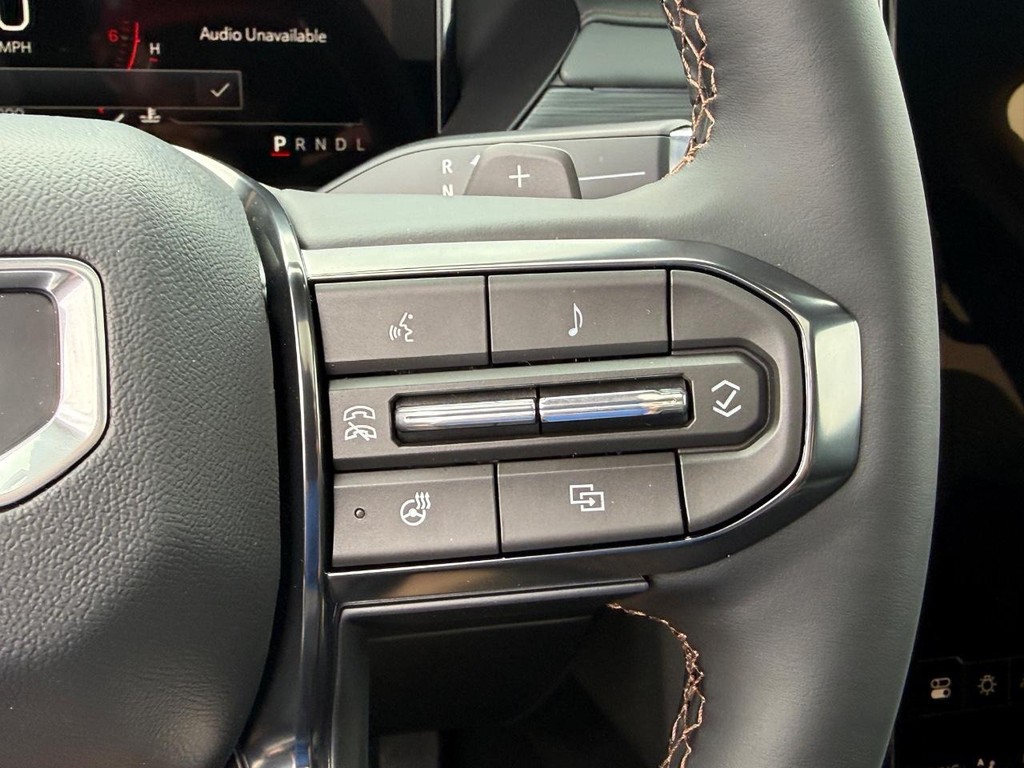 GMC Acadia Vehicle Image 17